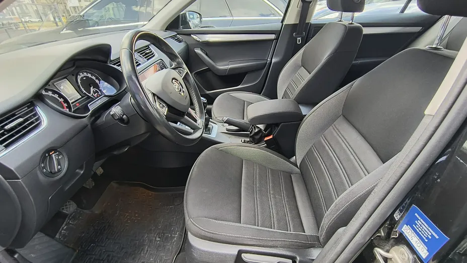 SKODA Octavia -