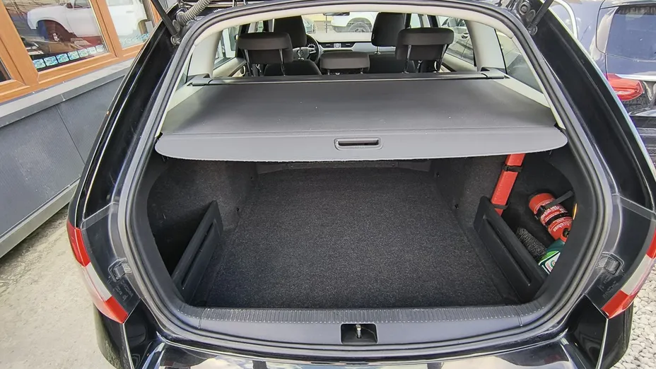 SKODA Octavia -