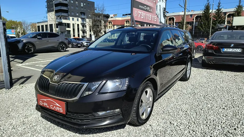 SKODA Octavia -
