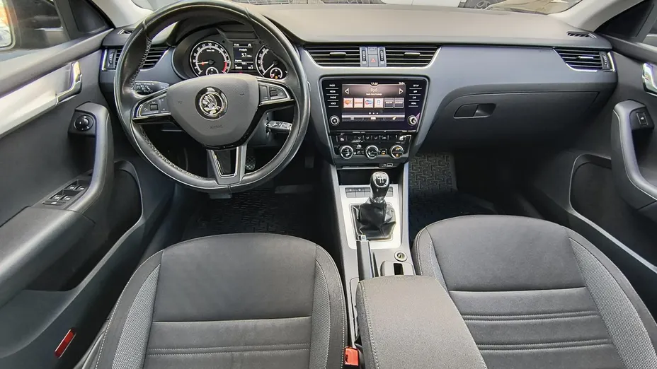SKODA Octavia -