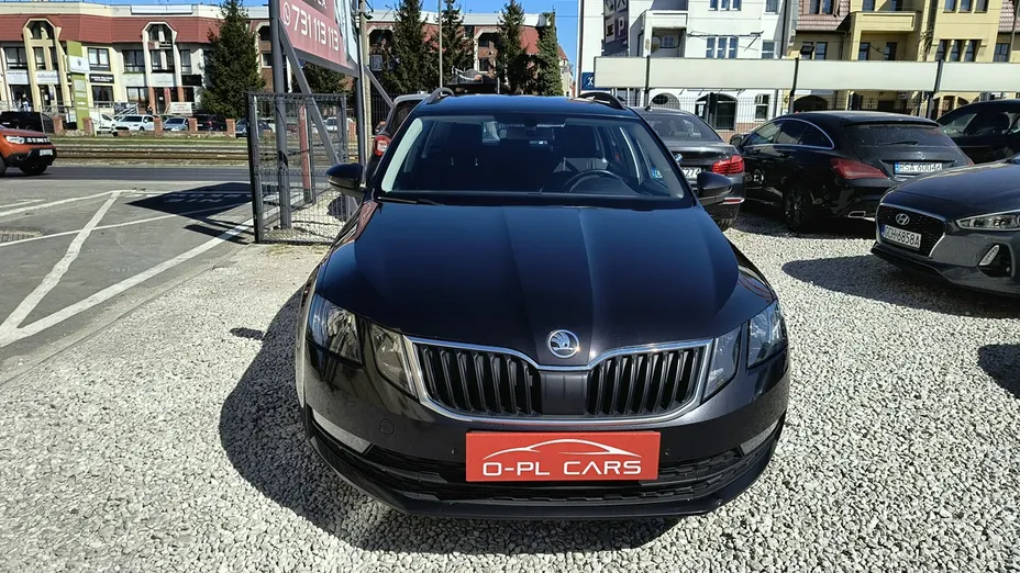 SKODA Octavia -
