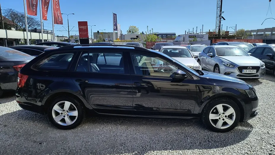 SKODA Octavia -