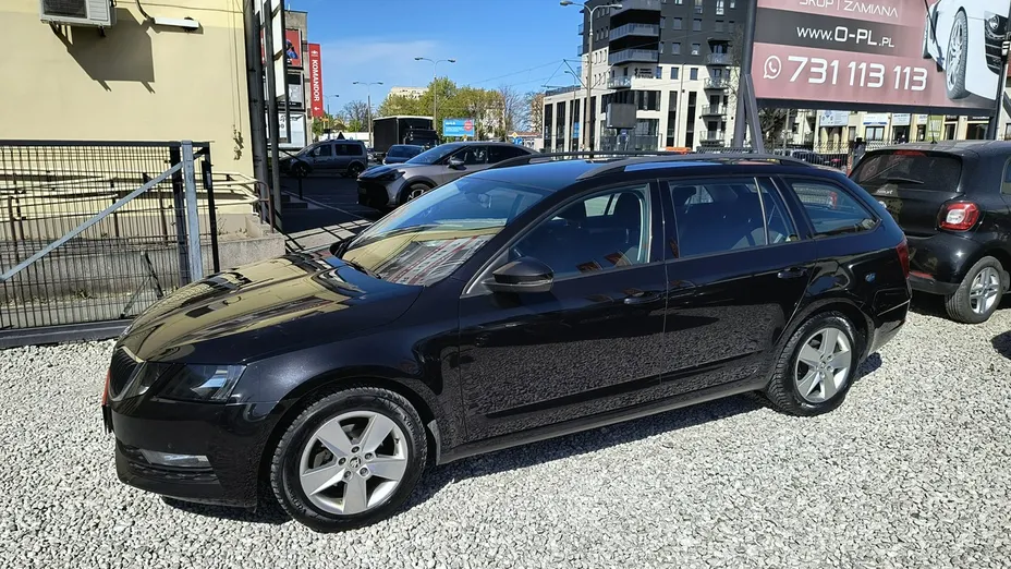 SKODA Octavia -