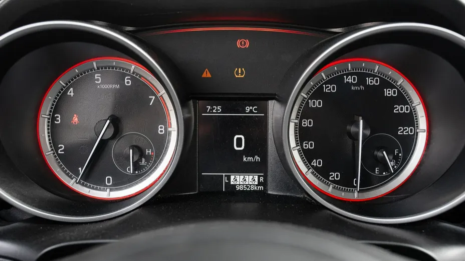 SUZUKI Swift -
