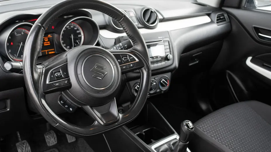 SUZUKI Swift -