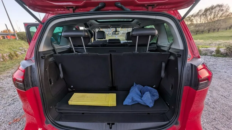 OPEL Zafira -