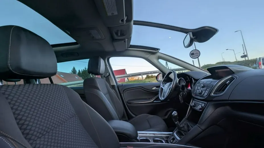 OPEL Zafira -