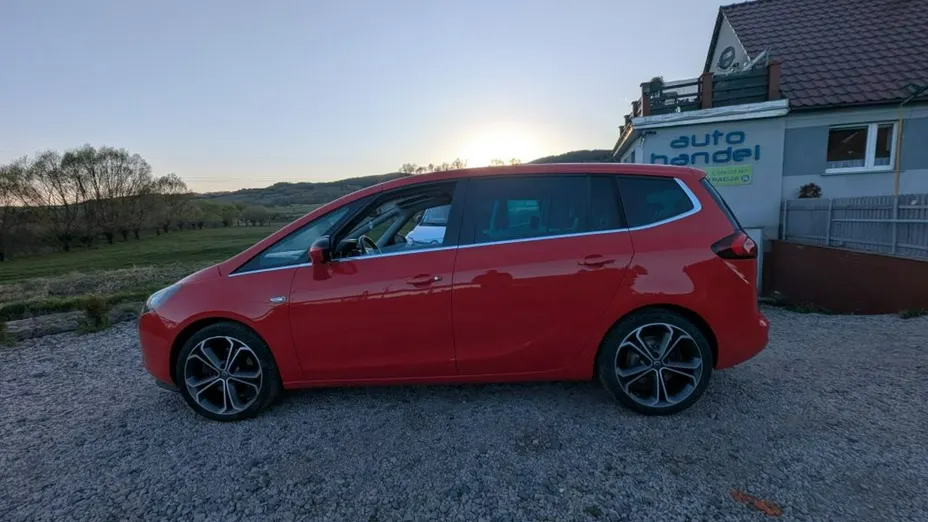 OPEL Zafira -