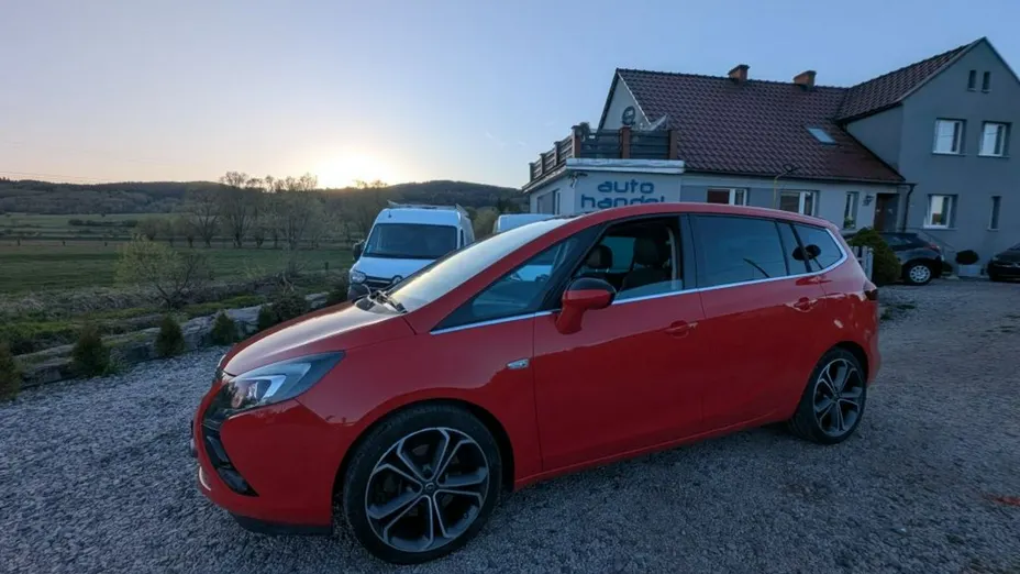 OPEL Zafira -