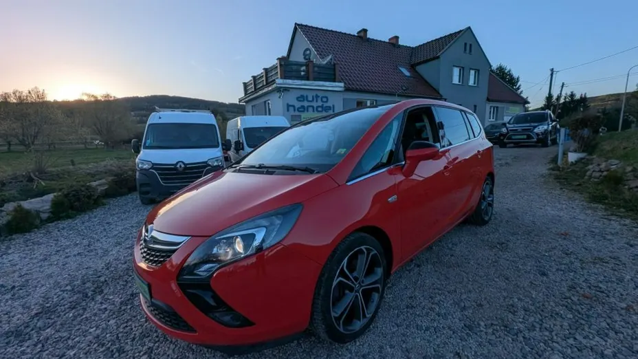 OPEL Zafira -