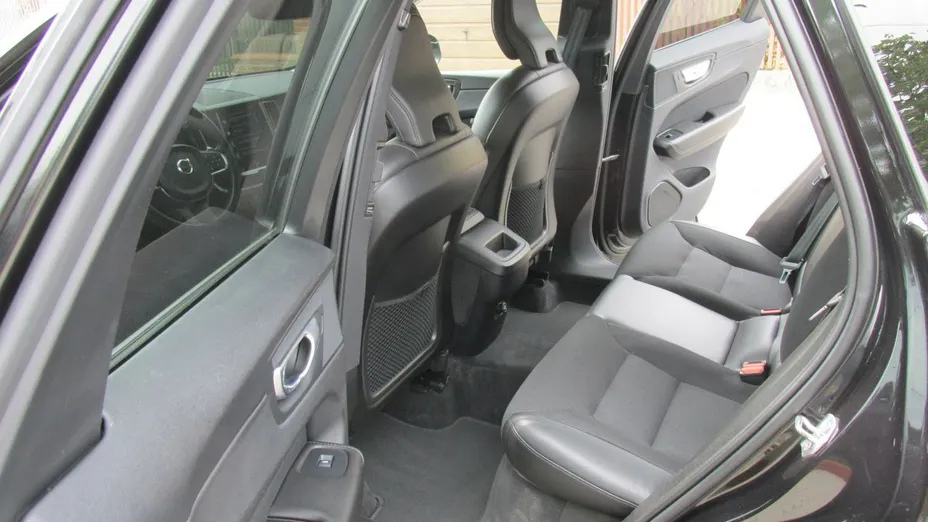 VOLVO XC60 -