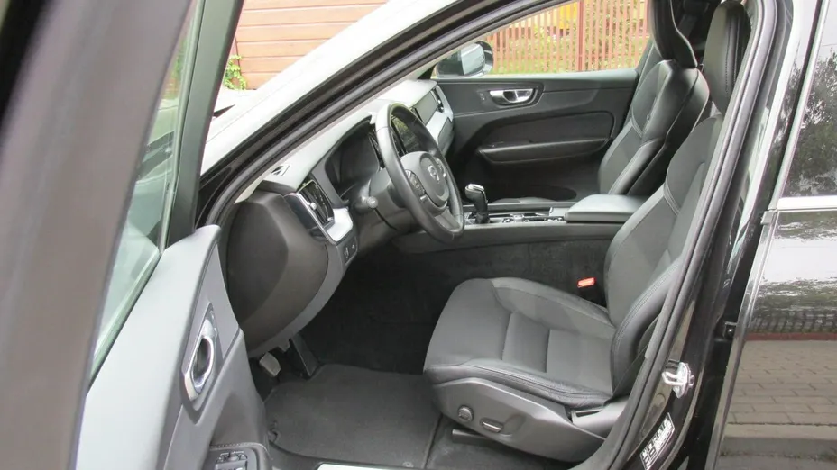 VOLVO XC60 -