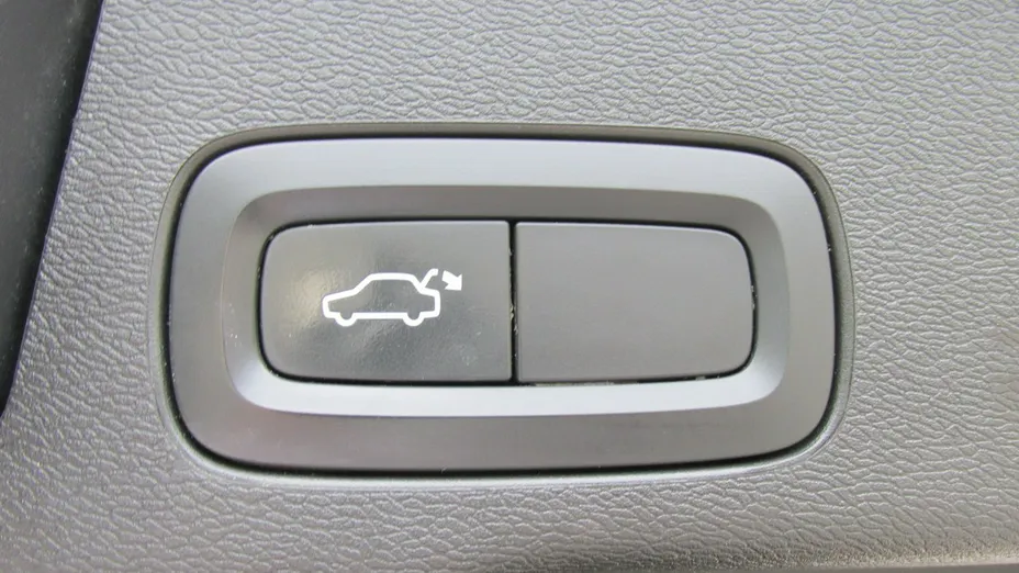VOLVO XC60 -