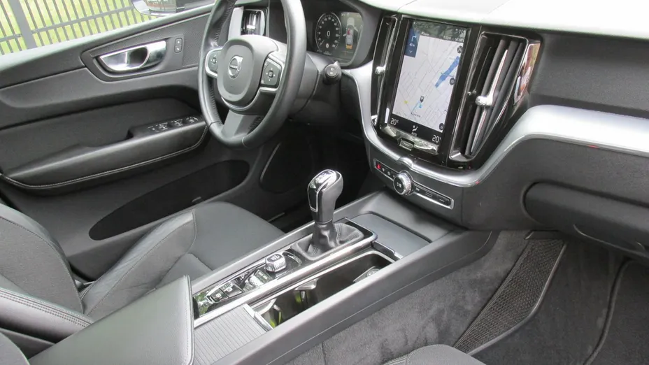 VOLVO XC60 -