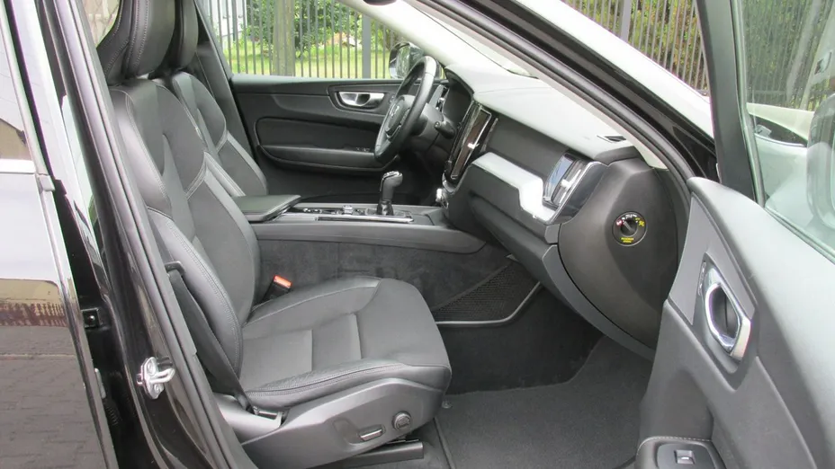 VOLVO XC60 -