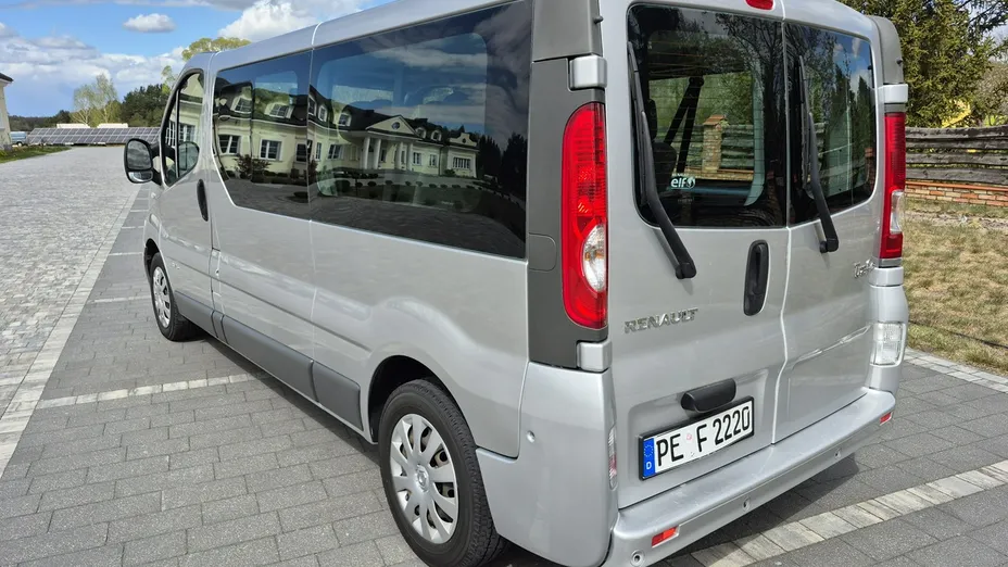 RENAULT Trafic -