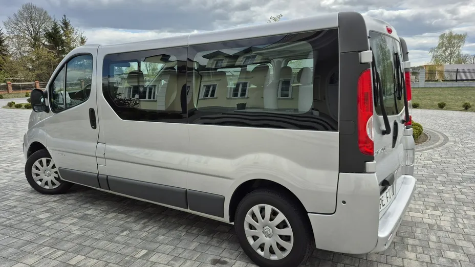 RENAULT Trafic -