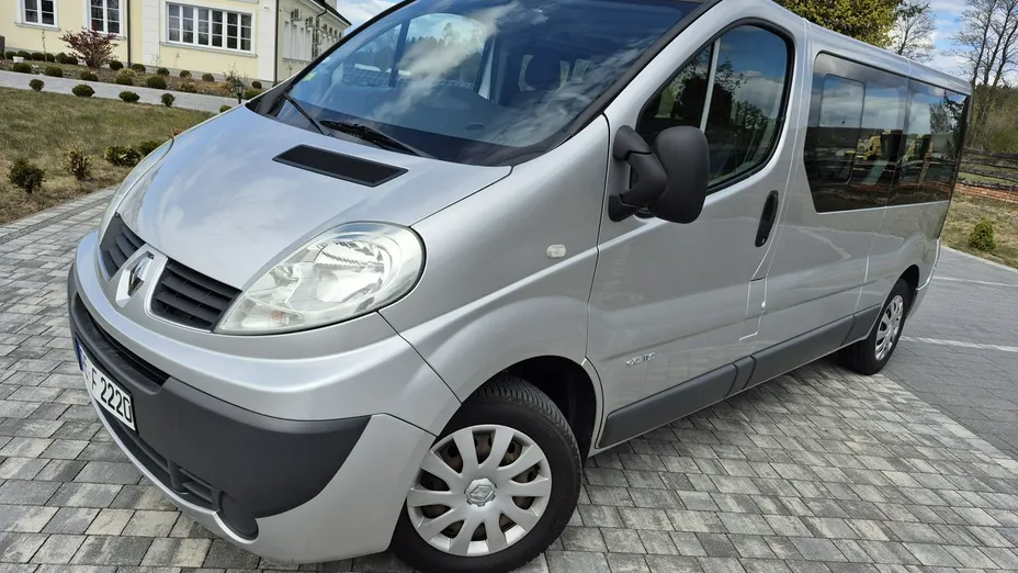 RENAULT Trafic -