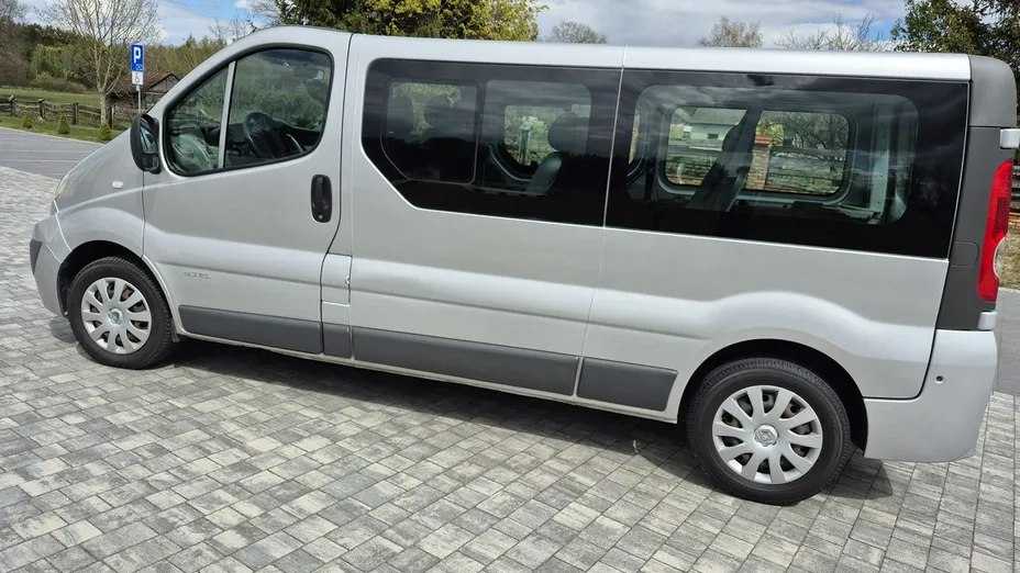 RENAULT Trafic -