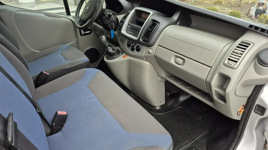 RENAULT Trafic -