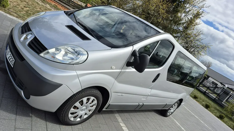 RENAULT Trafic -