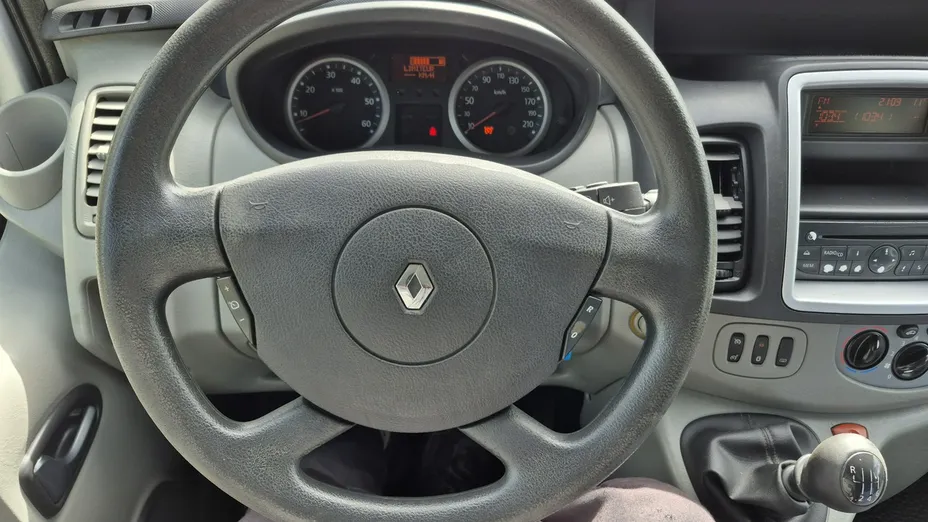 RENAULT Trafic -