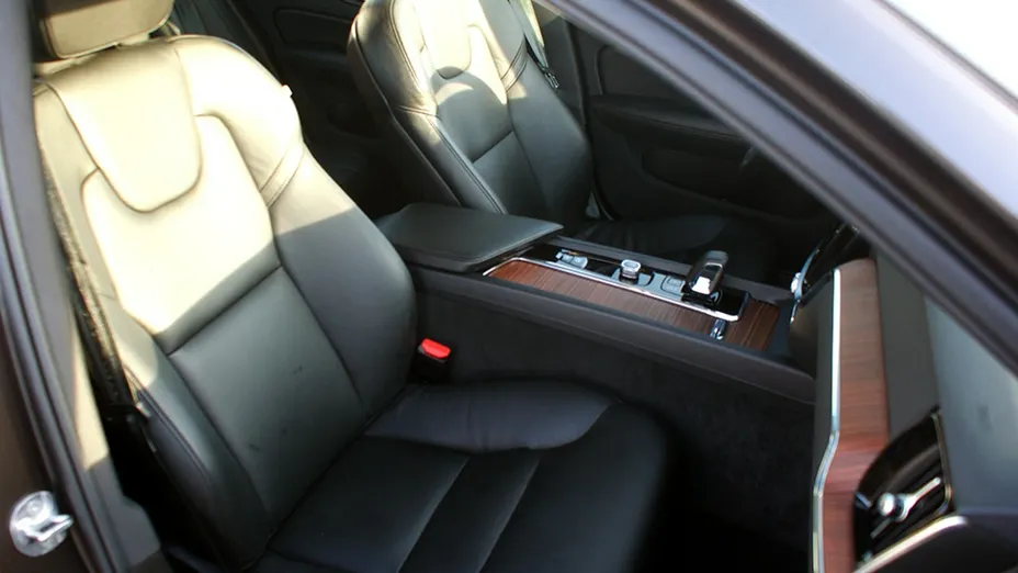 VOLVO S60 -