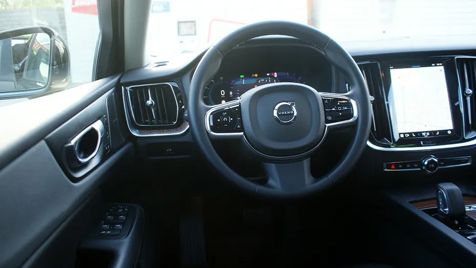 VOLVO S60 -