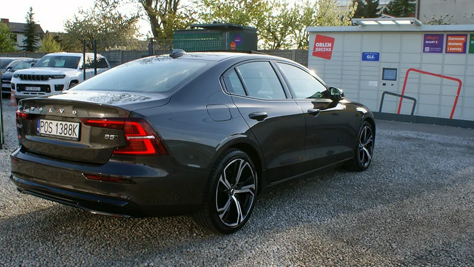 VOLVO S60 -