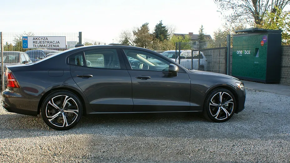 VOLVO S60 -