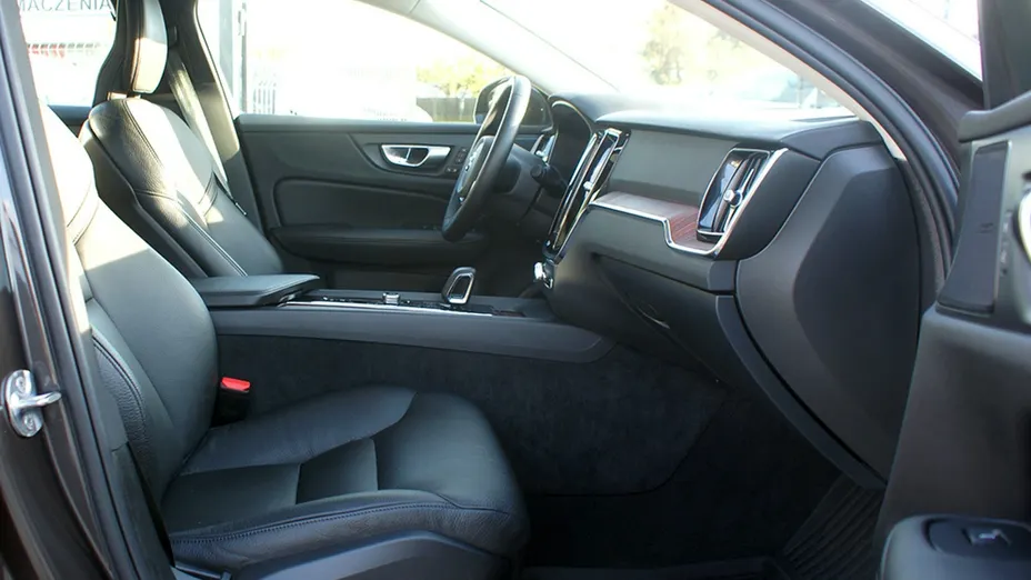 VOLVO S60 -