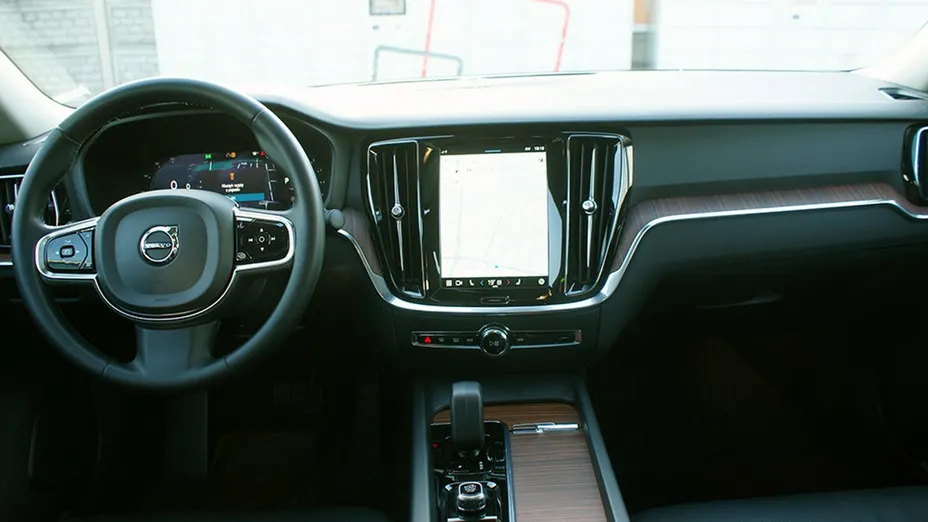 VOLVO S60 -