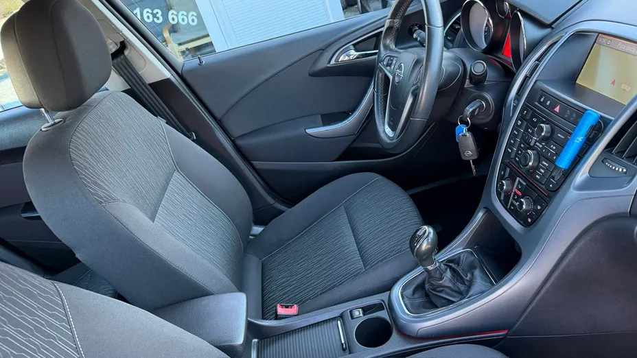 OPEL Astra -