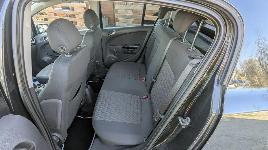 OPEL Corsa -