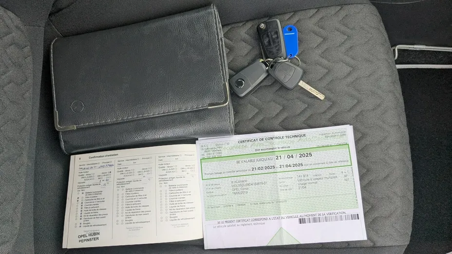 OPEL Corsa -
