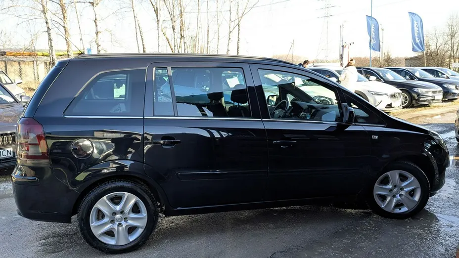 OPEL Zafira -