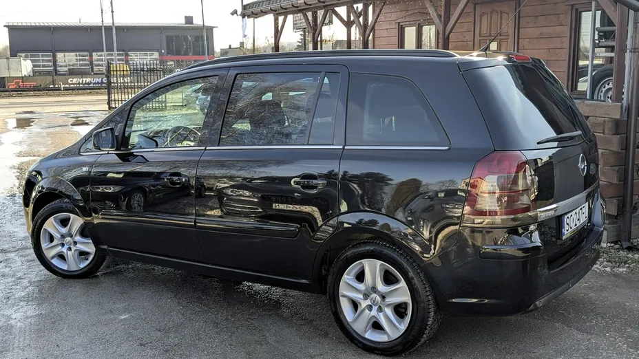 OPEL Zafira -