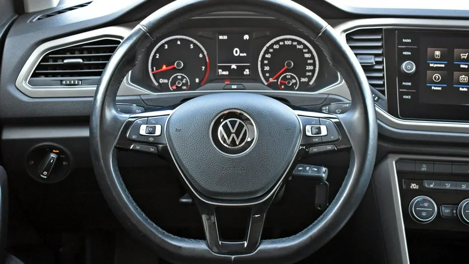 VOLKSWAGEN T-ROC -