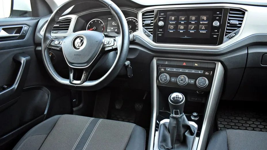 VOLKSWAGEN T-ROC -