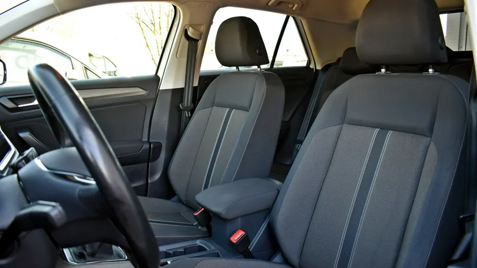VOLKSWAGEN T-ROC -