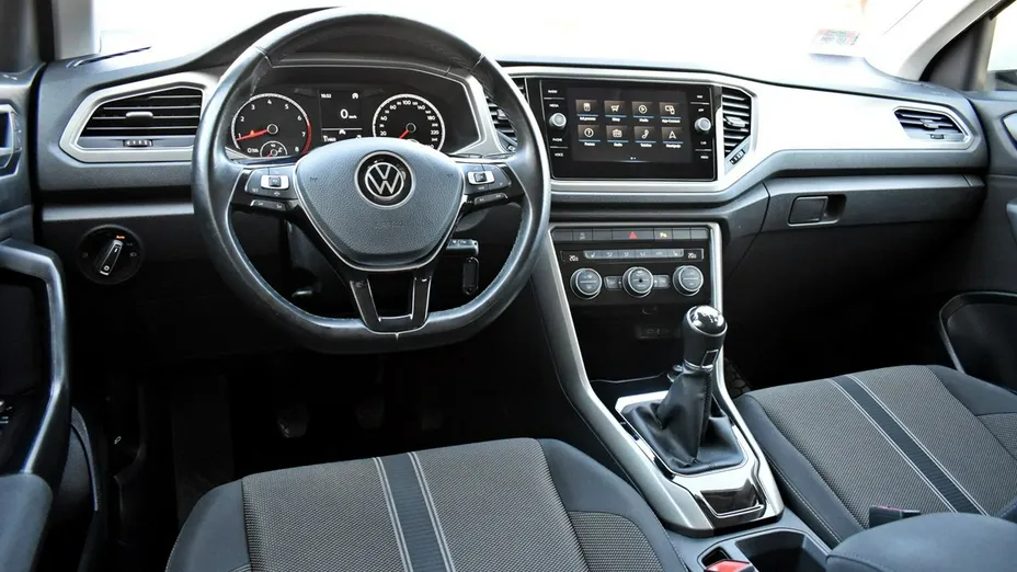 VOLKSWAGEN T-ROC -