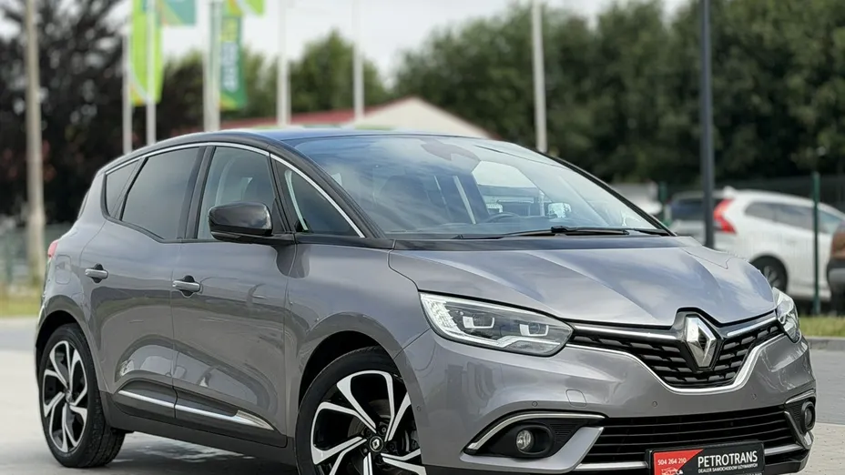RENAULT Scenic -