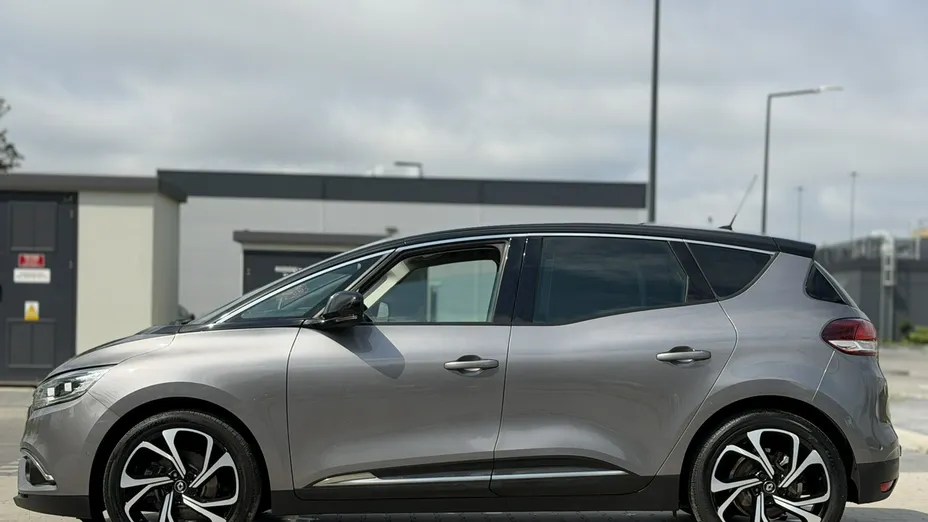 RENAULT Scenic -