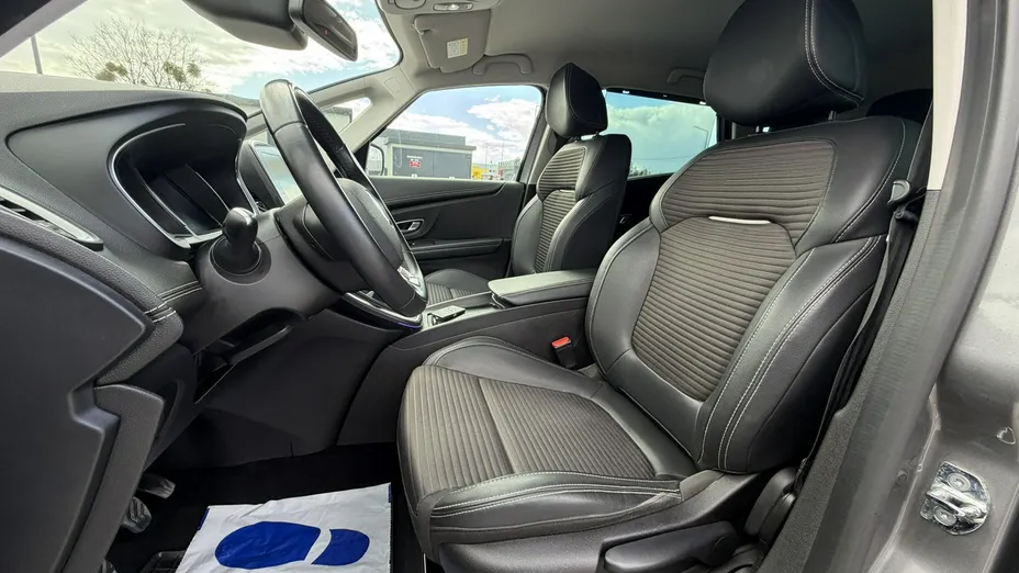 RENAULT Scenic -