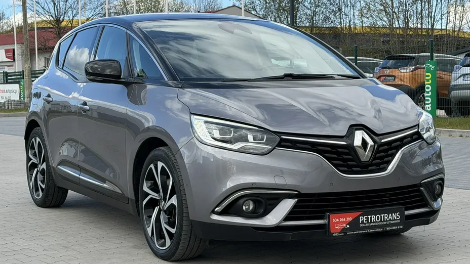 RENAULT Scenic -