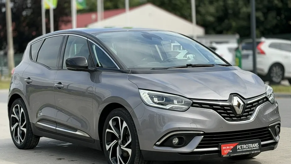 RENAULT Scenic -
