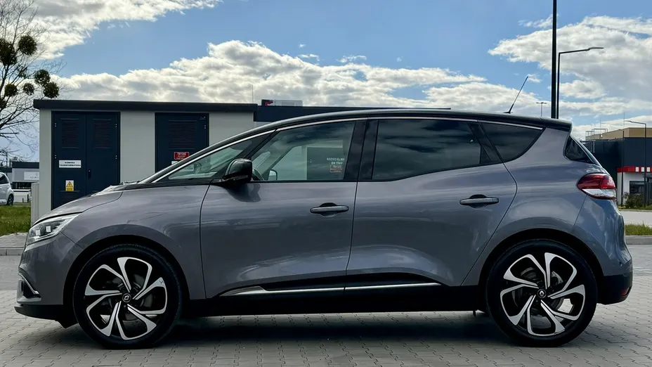 RENAULT Scenic -