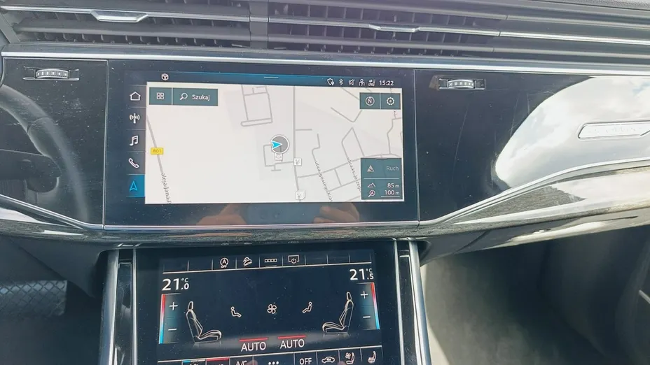 AUDI Q7 -