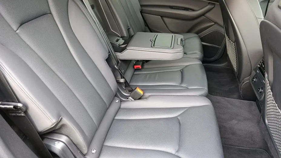 AUDI Q7 -