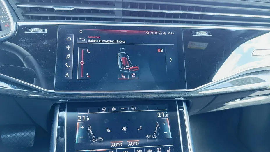 AUDI Q7 -